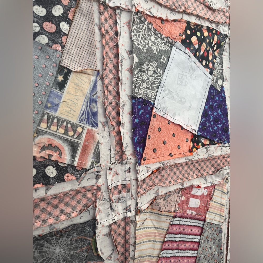 61x96 Halloween Themed in Square Quilt Patterned Fabric. - Picture 9 of 10